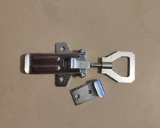 Sauterelles de fermeture