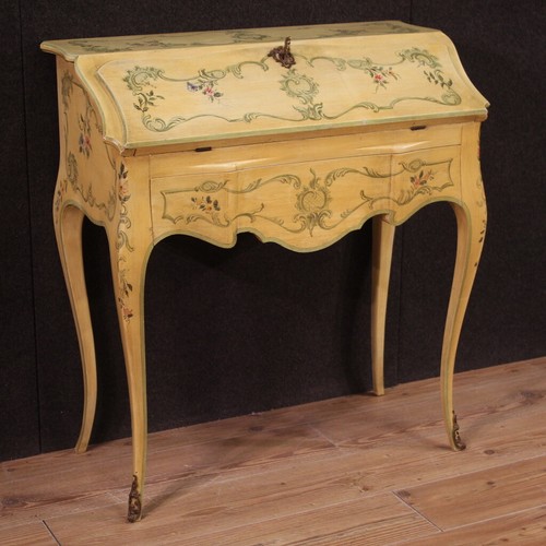 Bureau pente peint style - de,
