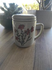 Tisanière / tasse à infuser le thé vintage, céramique et décor de fleurs roses