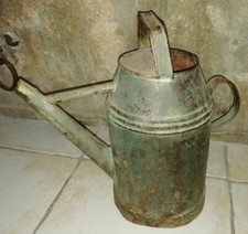 P5- Joli ancien petit ARROSOIR cylindrique en zinc Hauteur 31 cm 