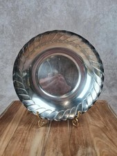 Plat en métal argenté –