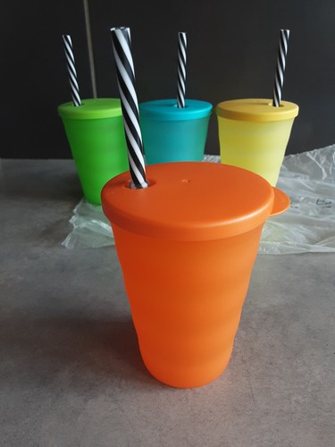 Lot verres avec - , couvercles