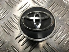 Enjoliveur TOYOTA AVENSIS 2