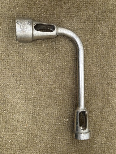 Ancienne clé bougie gyclo - clé,