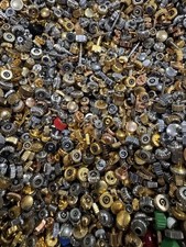 Lot 100 - Couronne de montre -