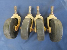 4 grosses roulettes support