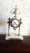 pendule portique marbre et bronze style louis seize