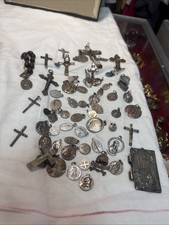 Lot médailles religieuses