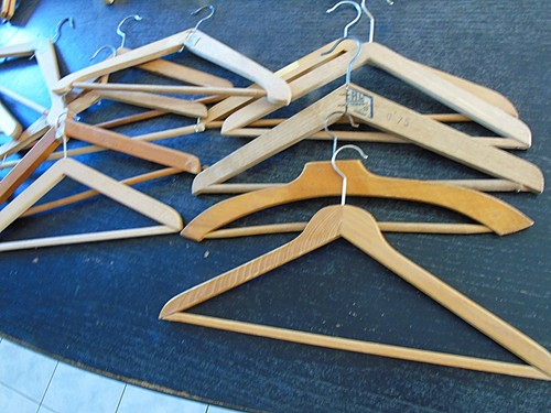 Lot cintres anciens - 15,