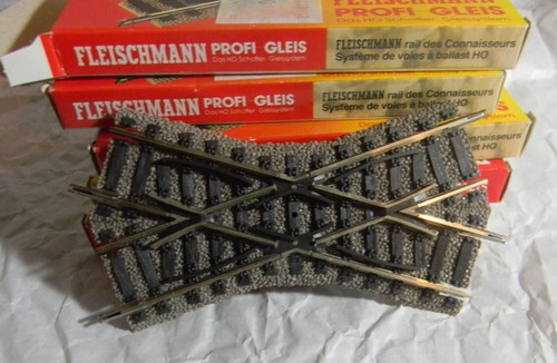 Fleischmann 6160 angle de - angle,