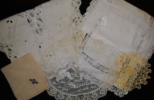 Lot anciens napperons - lot,
