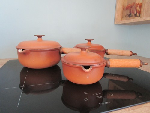 Lot casseroles marrons en - 3,