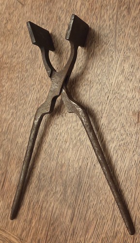 Outil ancien pince forgeron - pince,