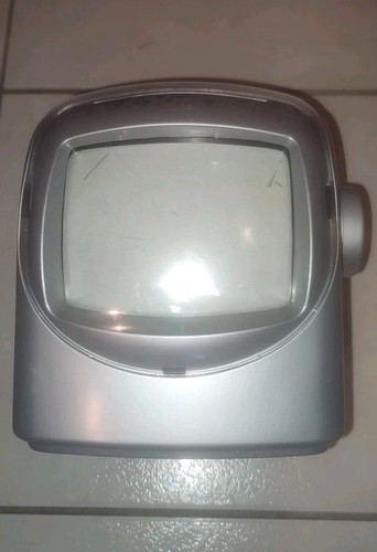Téléviseur portable vintage
