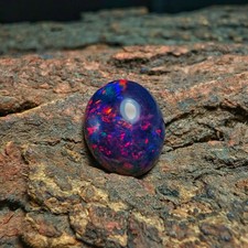 Véritable cabochon opale
