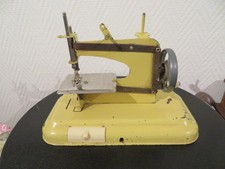 ANCIENNE MACHINE A COUDRE