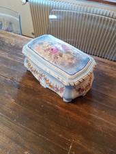 Superbe Boite En Porcelaine De