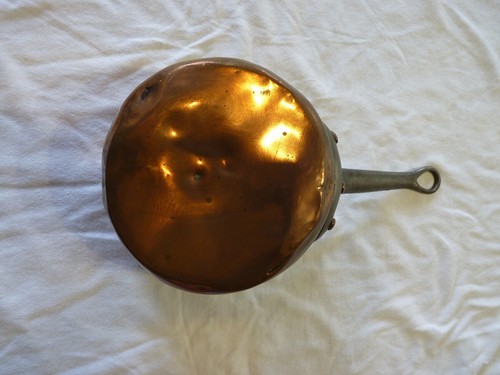 Ancienne petite casserole - , en