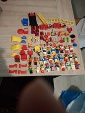 lot 27 personnages Lego  Fabuland + Nombreux Accessoires + Véhicules 