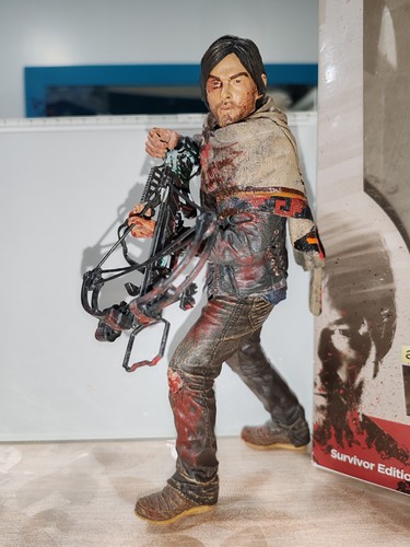 Figurine the walking - the, dead