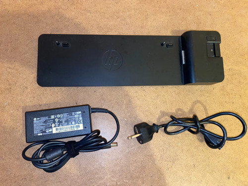 Station dock 2013 - 2013, ultraslim