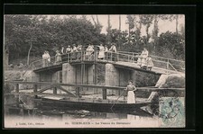 Old postcard Combleux, la Vanne du Déversoir 