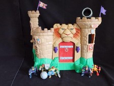 Great Adventures Château/Tour Lion 77198 Fisher Price, 5 figurines, lumière et
