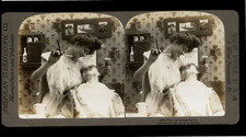 La femme coiffeur, ca.1900, stereo print d&#039;era 10.5x18 Circa 1