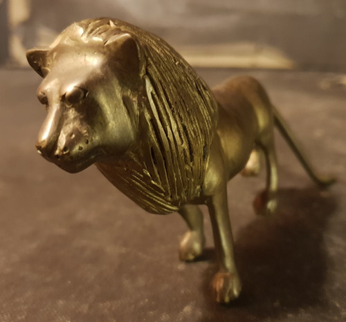 Lion bronze - lion, en