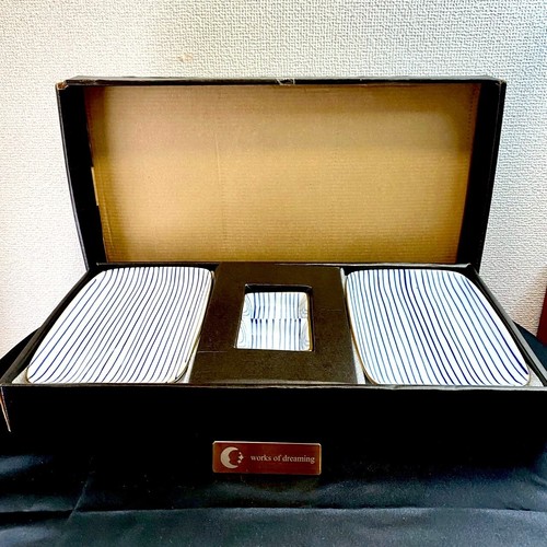 Ensemble assiettes - ensemble, d'assiettes