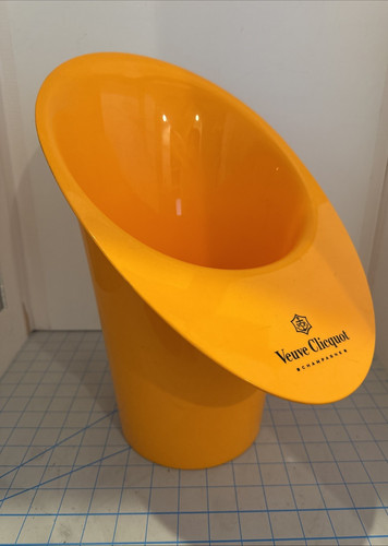 Veuve clicquot champagne ice - veuve,