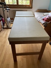 Massage table / Table de massage