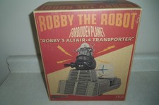 ROBBY the ROBOT w/ALTAIR-4 TRANSPORTER X-PLUS FORBIDDEN PLANET
