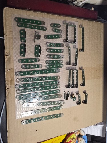 Meccano lot pieces - de, vertes