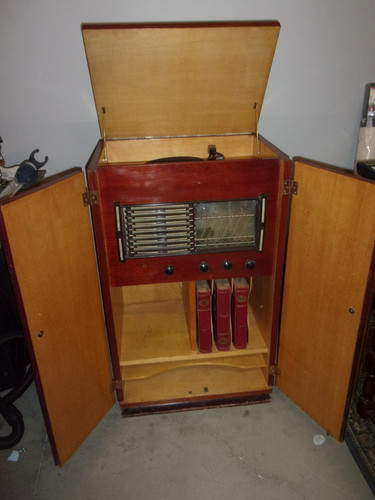 Meuble poste radio pick up - ,