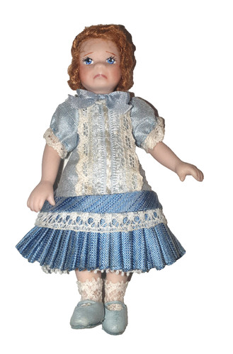 Superbe poupée mignonnette - superbe,