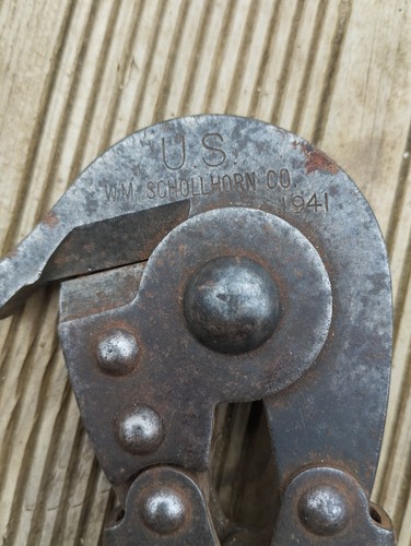 Pince ww2 datée - pince, jus