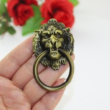 Poignée d'armoire antique