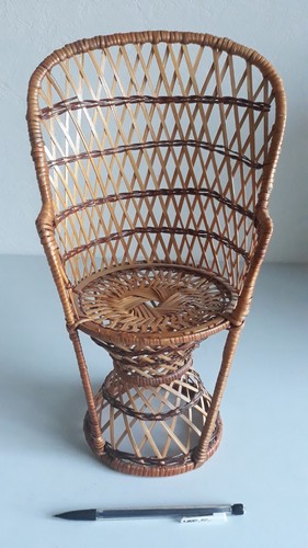 Fauteuil osier miniature - en,