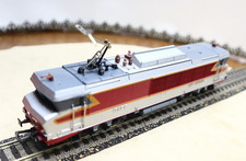 A    VENDRE    LOCOMOTIVE