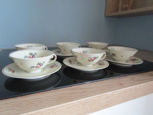 Tasses the sous - a,