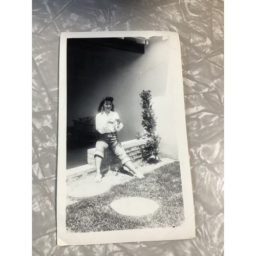 Vintage 1940s 1950s woman - 1940s, in
