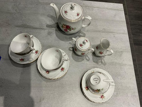 Service the porcelaine - service, à