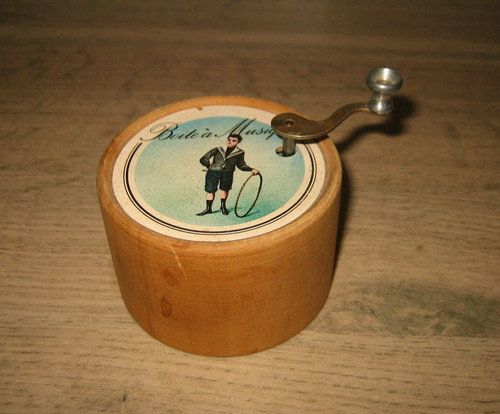 Boite musique vintage - à, en