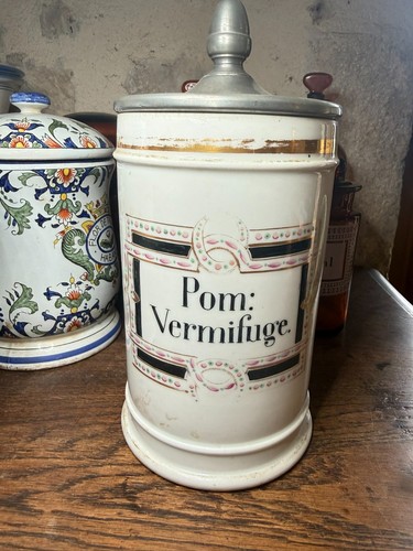 Grand pot pharmacie ancien - pot, a