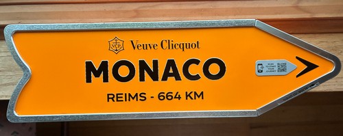 Veuve clicquot champagne - clicquot,