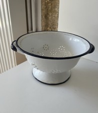 Ancienne passoire de cuisine