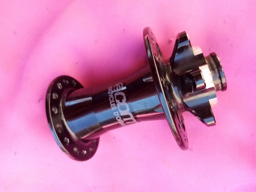 Commencal front hub black disc - front,