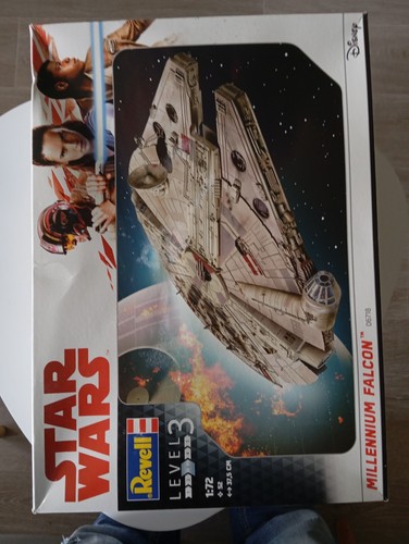 Star wars millennium falcon - star,