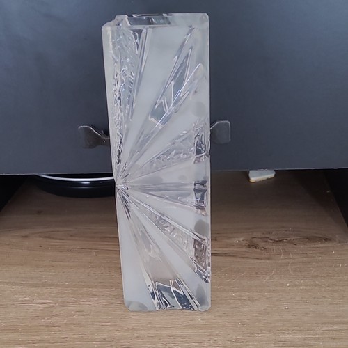 Vase soliflore verre taillé
